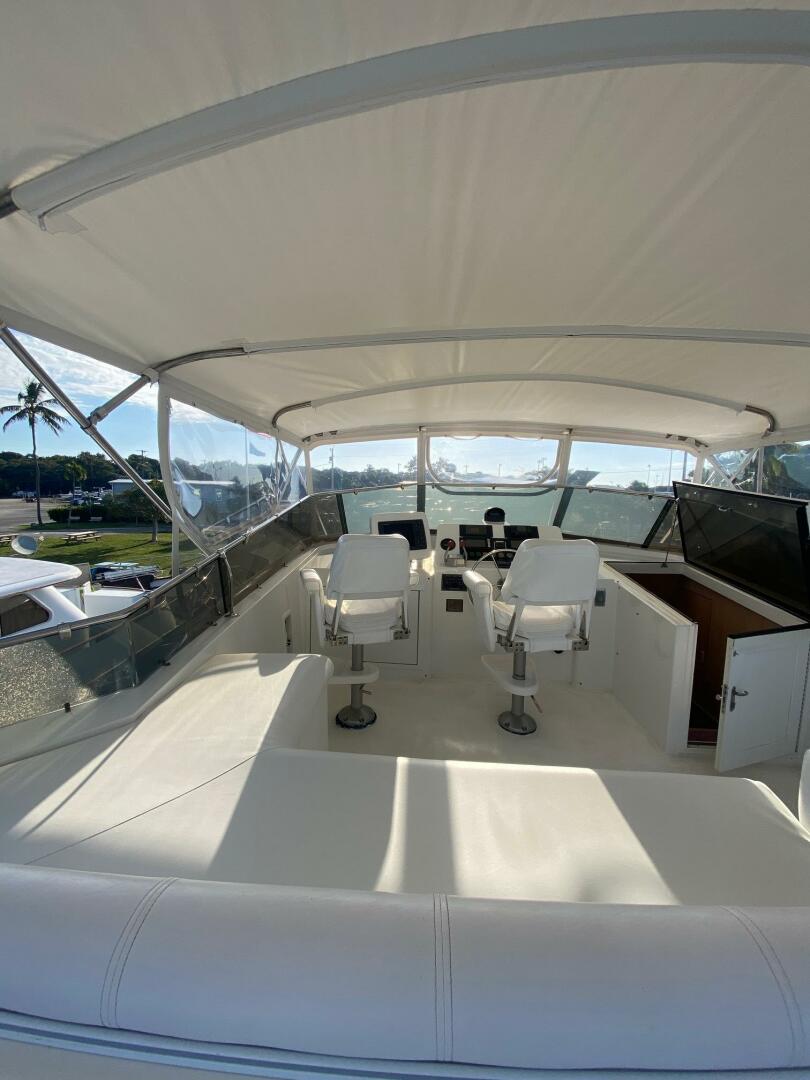 1994 Hatteras 70 Cockpit Motor Yacht - Image 17
