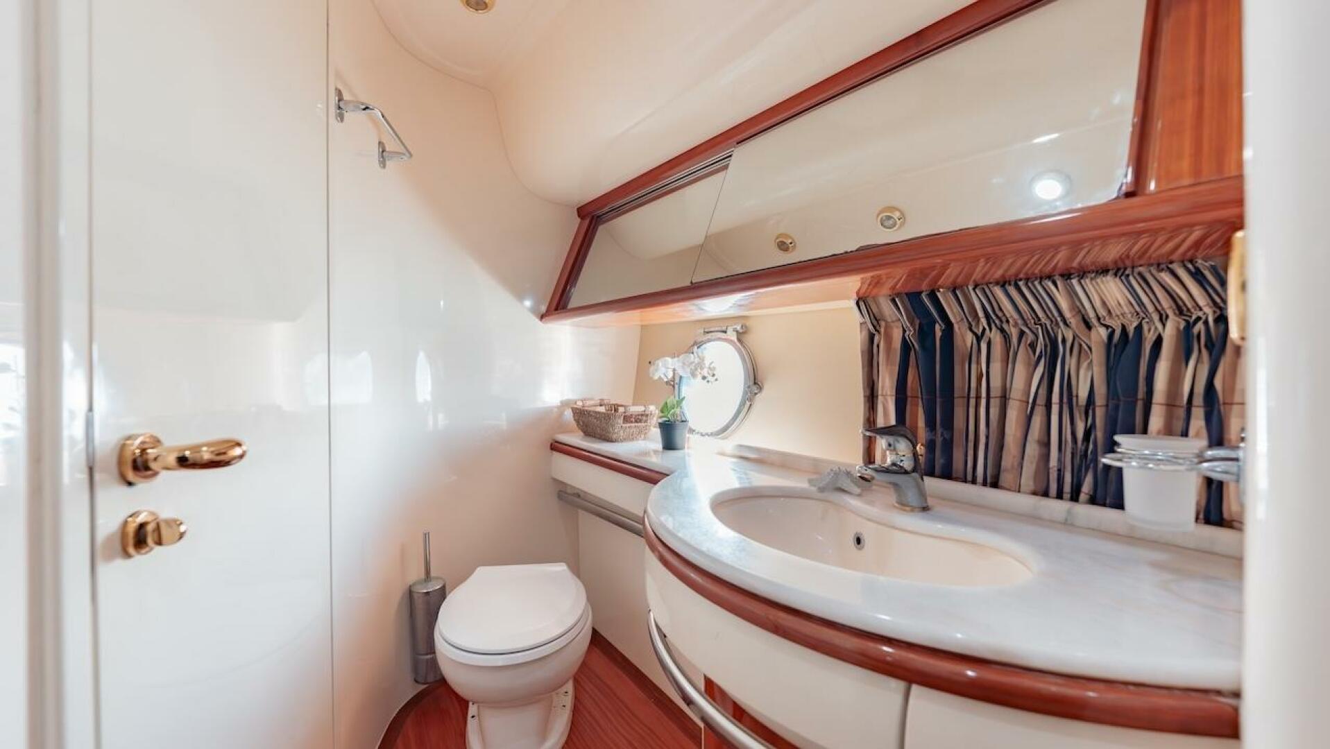 2007 Azimut Evolution - Image 66