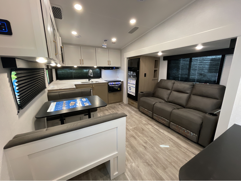 2026 Jayco Eagle SLE 24MLE - Image 6