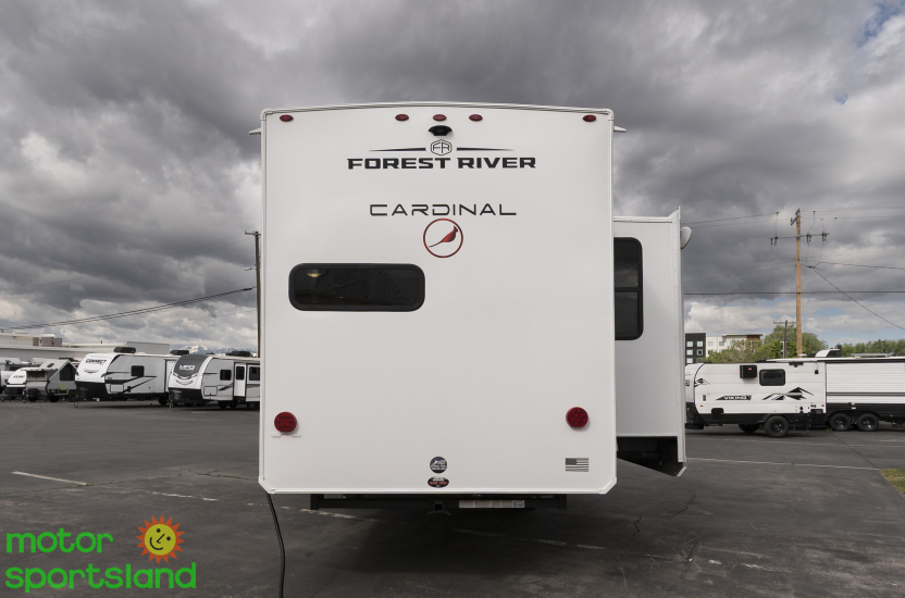 2025 Forest River Cardinal 33CHEF - Image 4