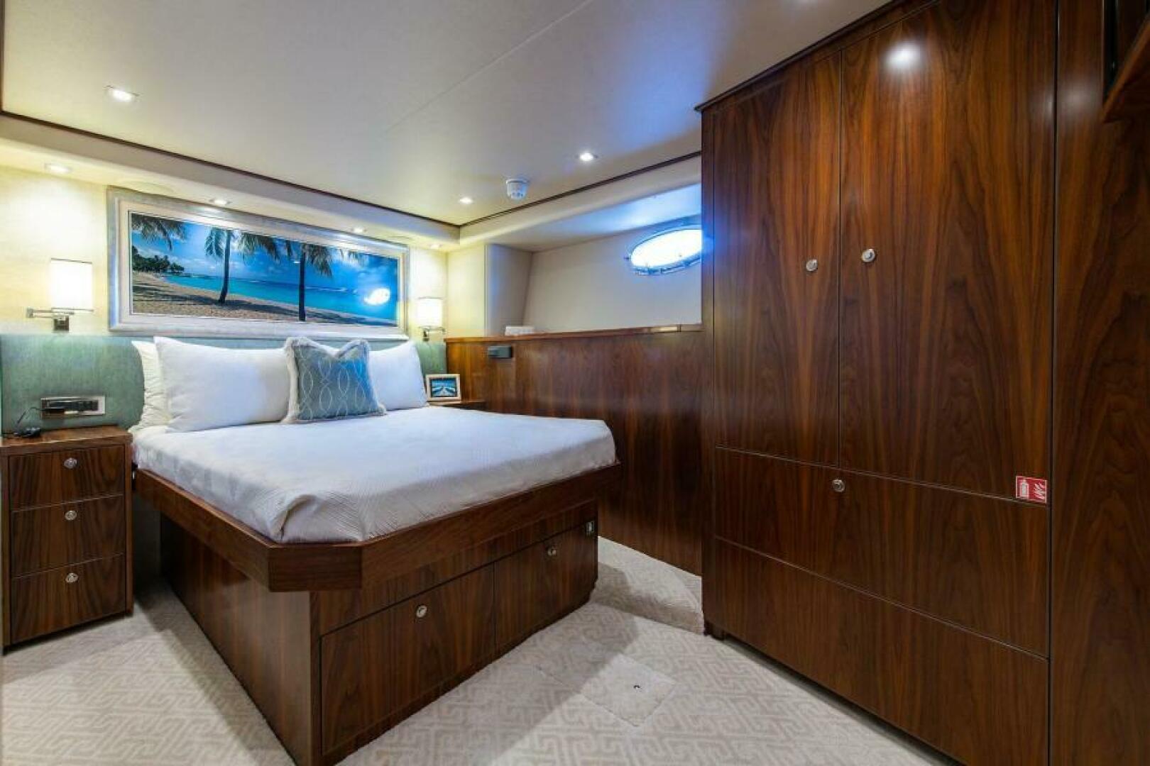2018 Viking Enclosed Flybridge - Image 38