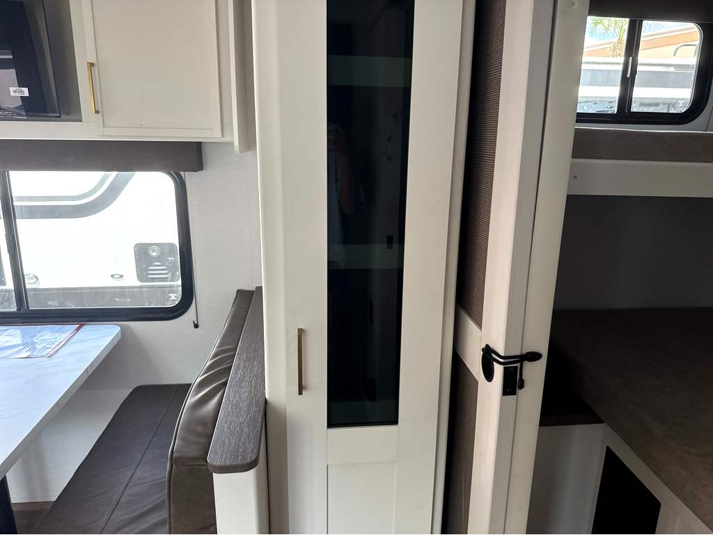 2027 GRAND DESIGN TRANSCEND 295QBT - Image 19
