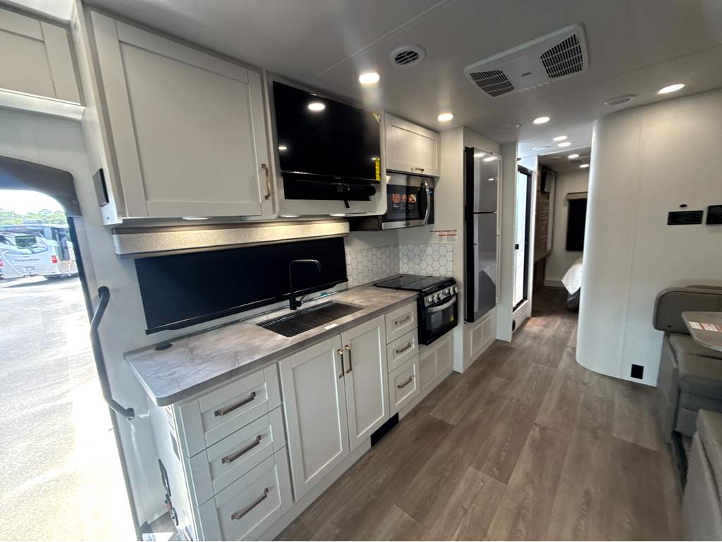 2027 JAYCO GREYHAWK 29MV - Image 35