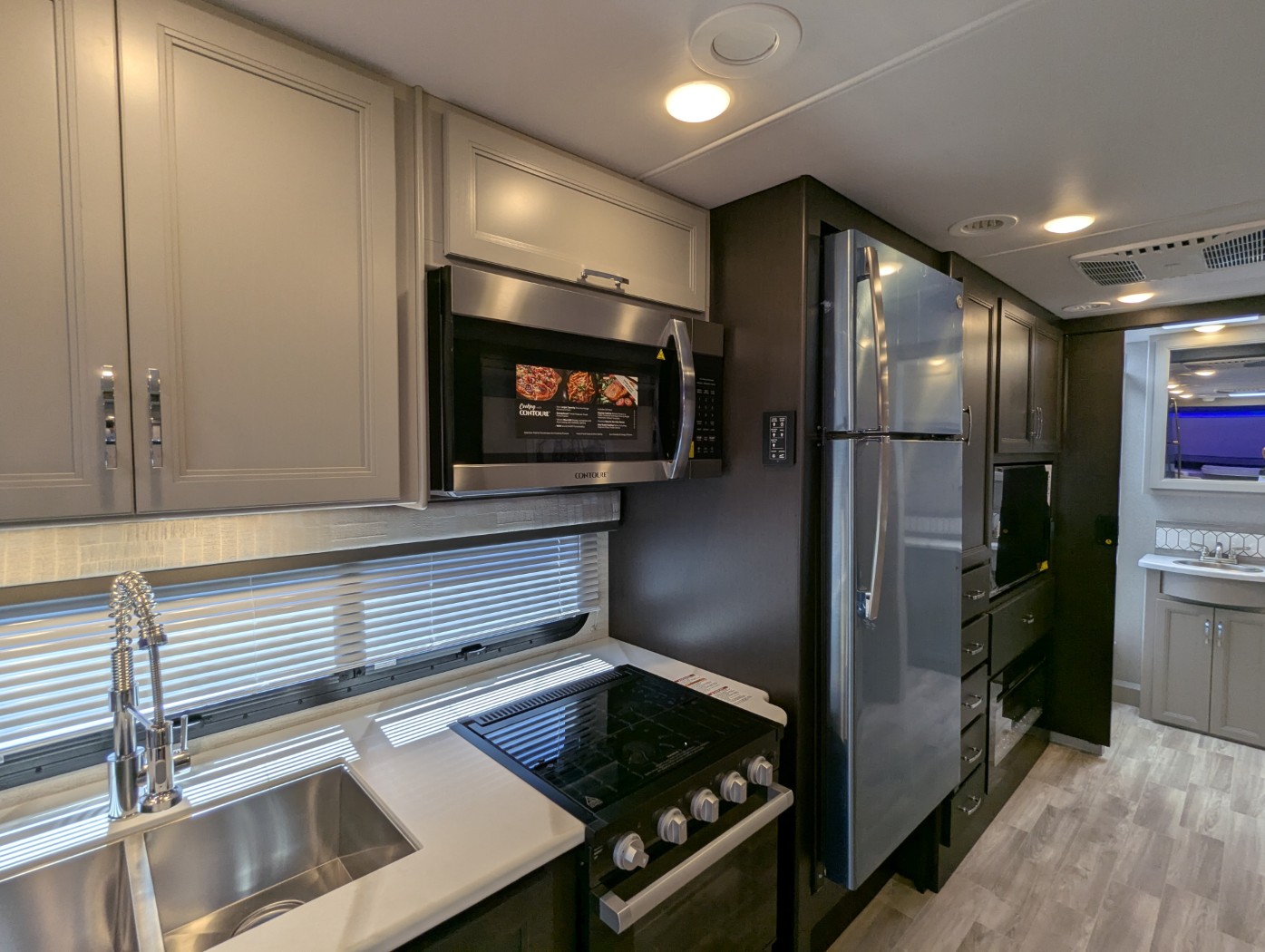 2026 Thor Motor Coach Omni Trail S29 - ATH EDITION - Image 24