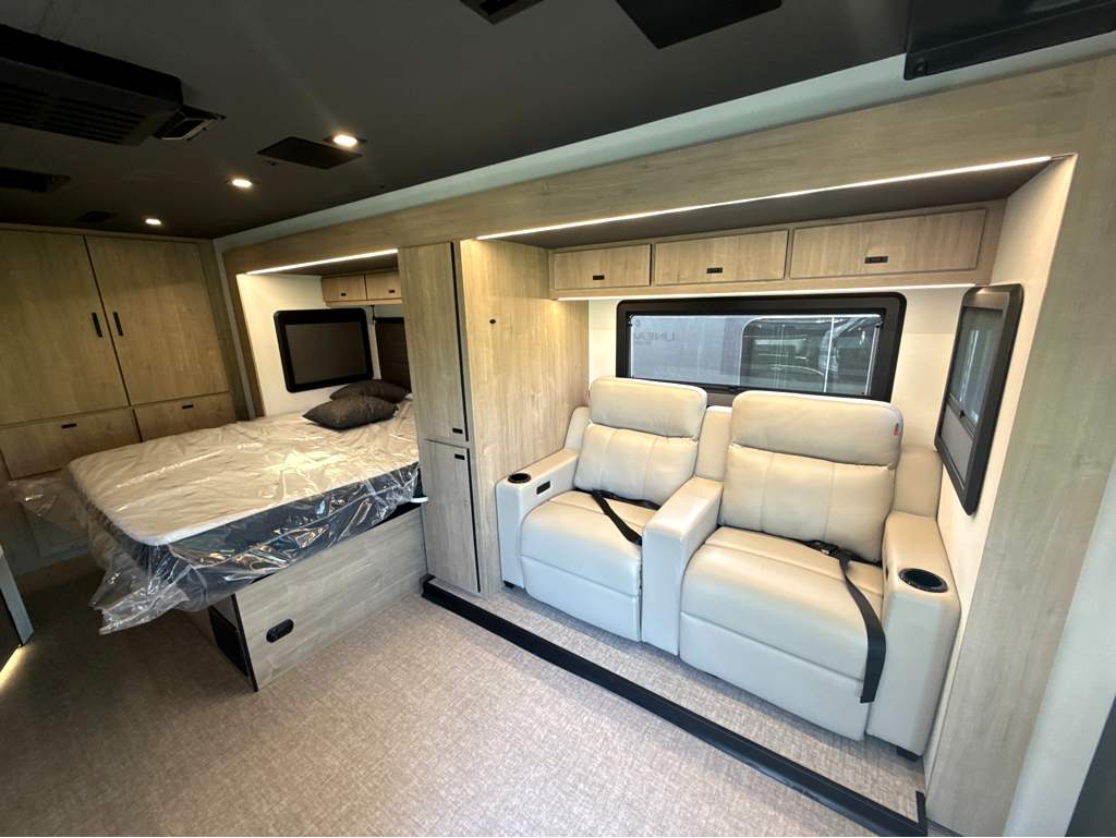 2027 Grand Design Lineage Series M 25FW - Image 14