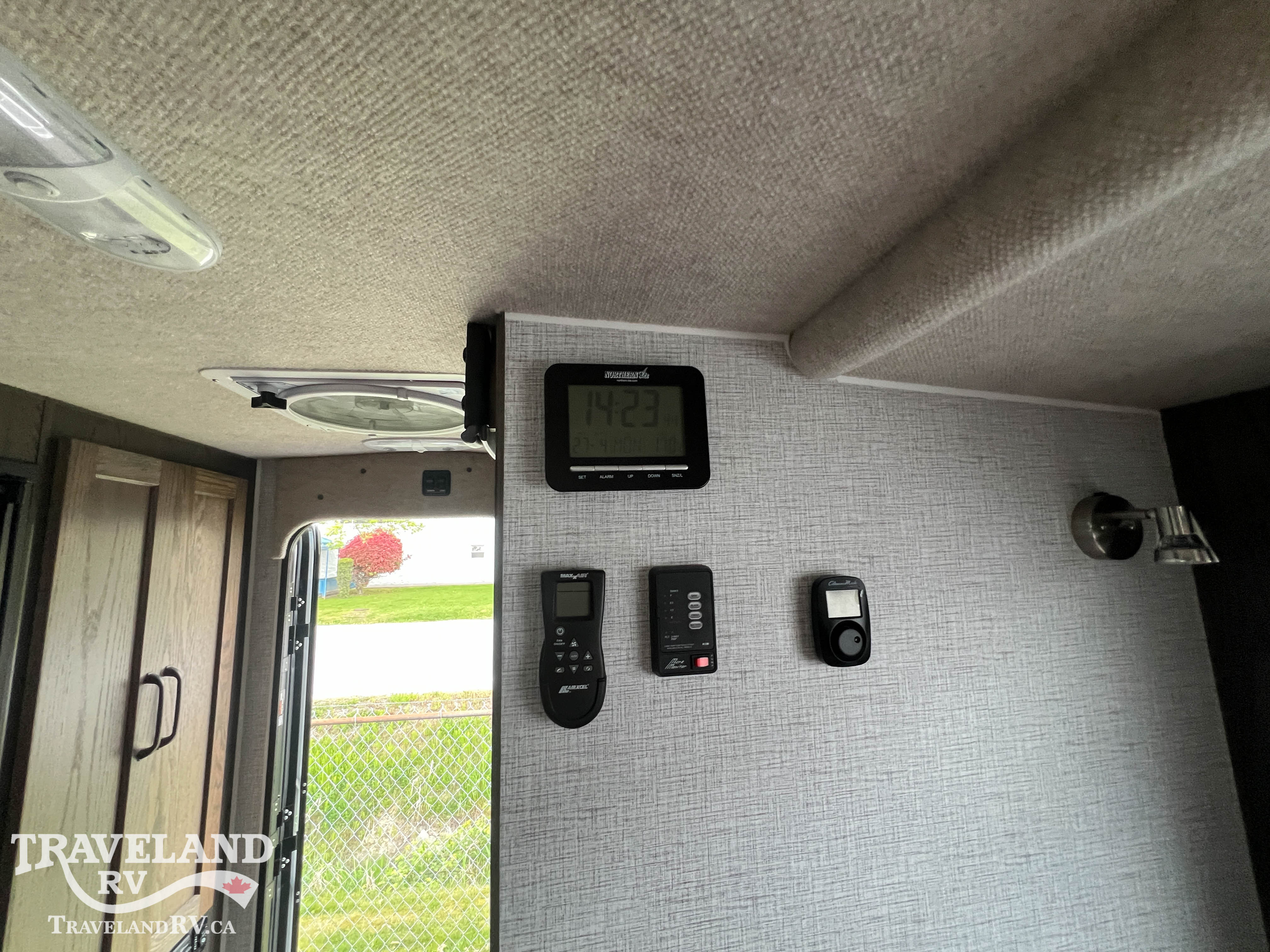 2025 NORTHERN LITE LIMITED EDITION 811DB - Image 21