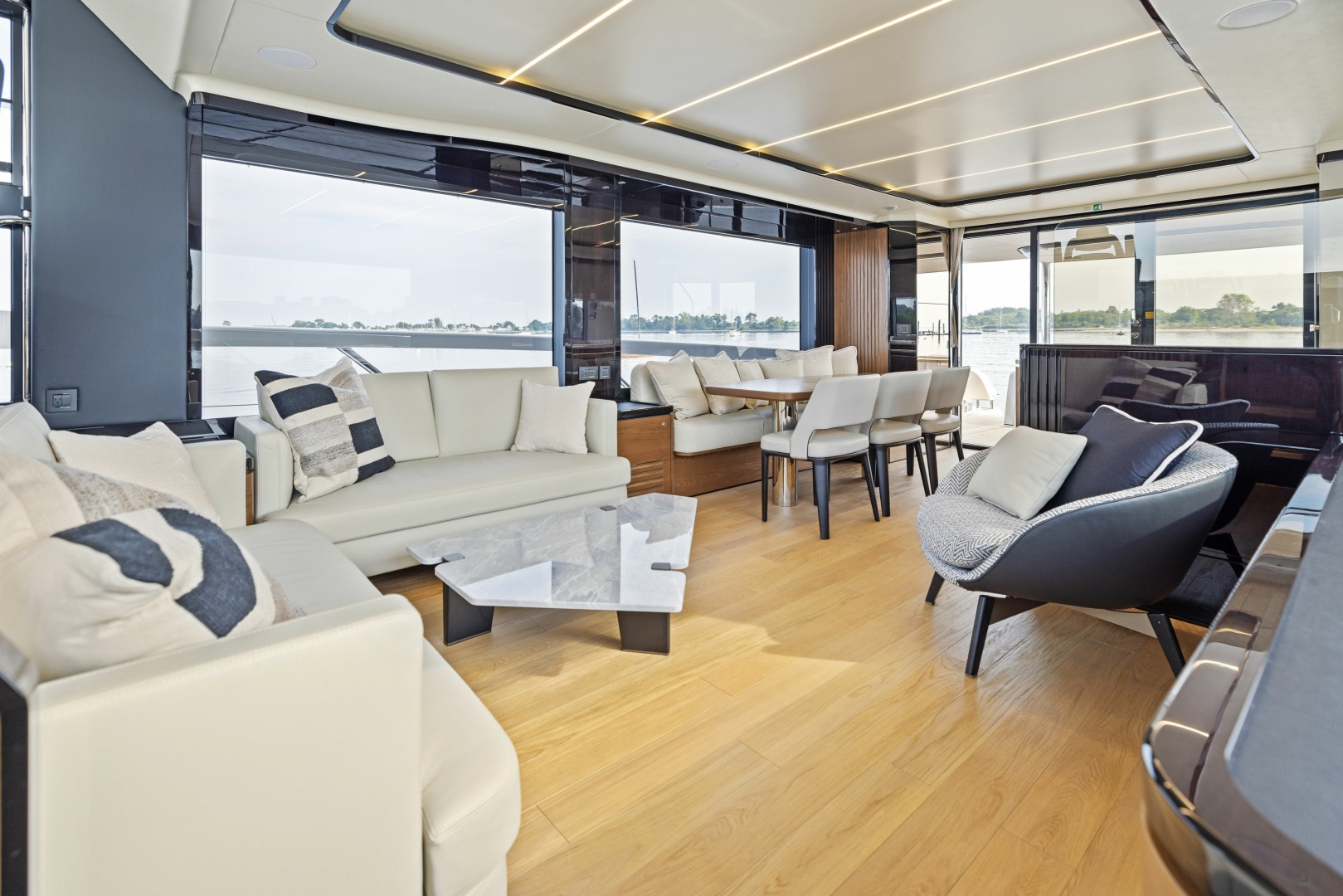 2024 Absolute Navetta 64 - Image 46