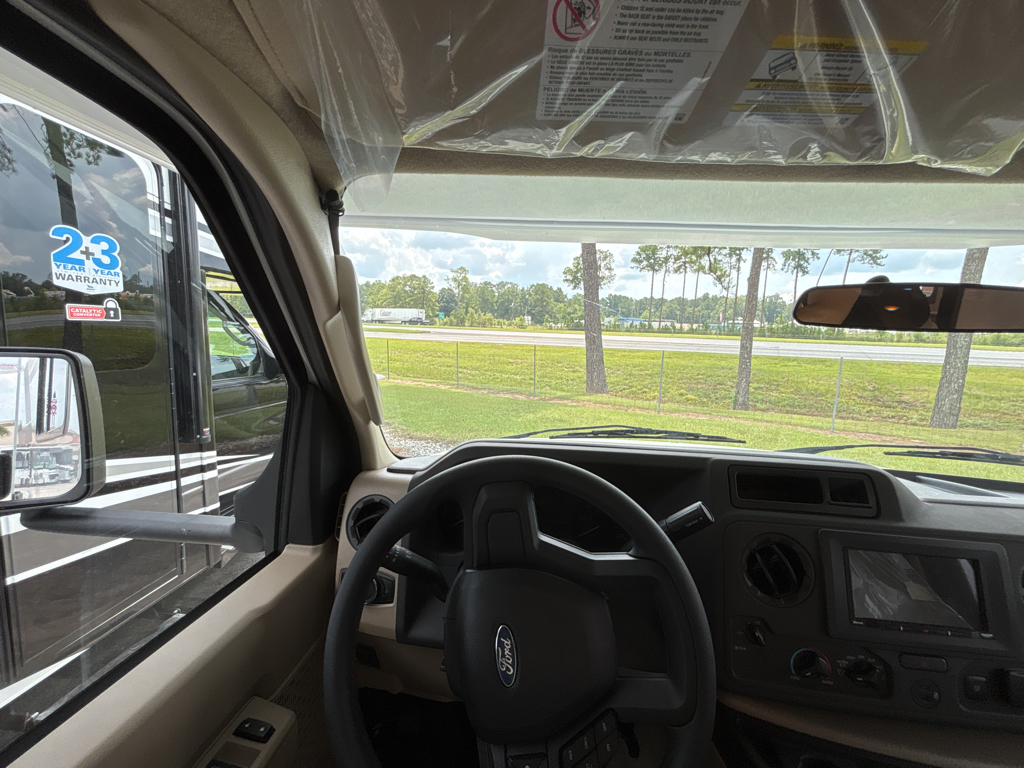 2026 THOR MOTOR COACH MAGNITUDE GA21 - Image 27