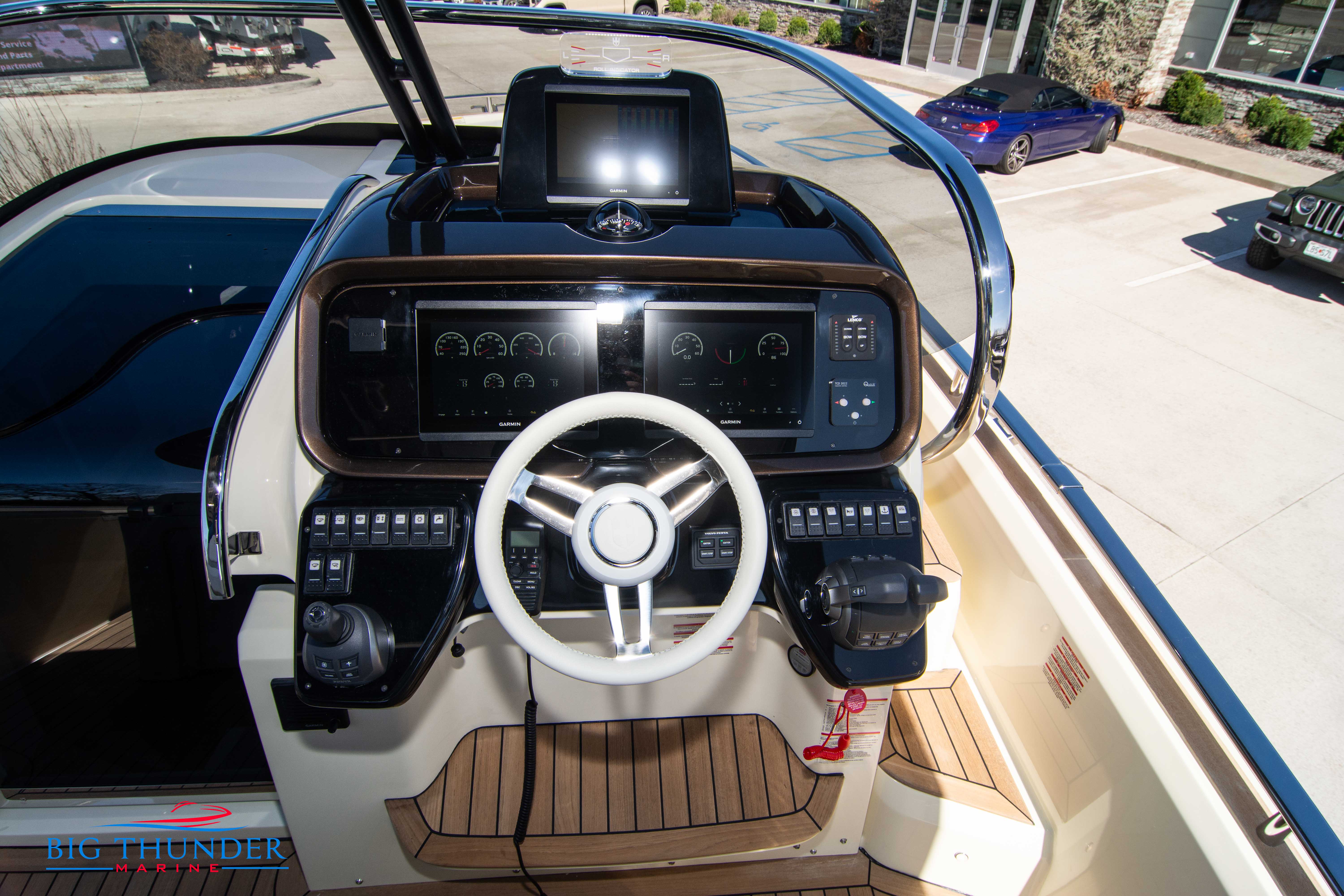 2024 Invictus GT320 - Image 32