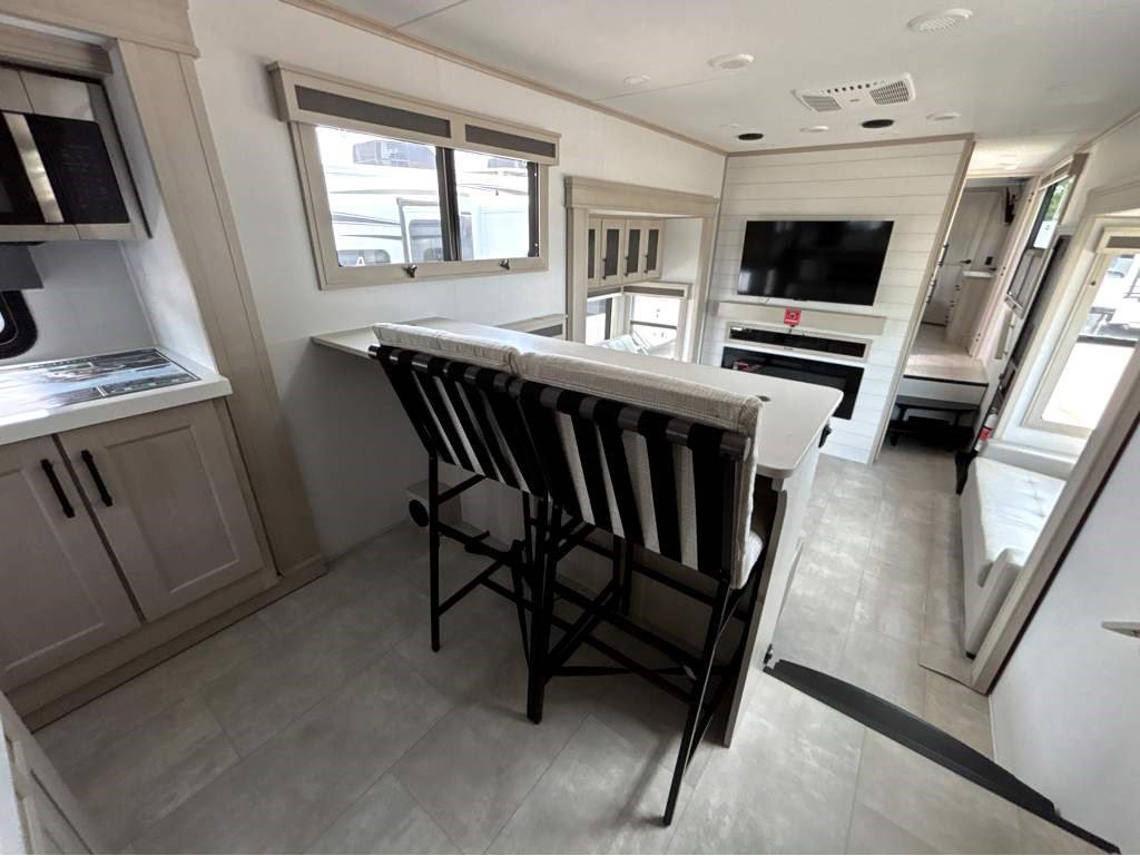 2026 GRAND DESIGN SOLITUDE 390RK - Image 14