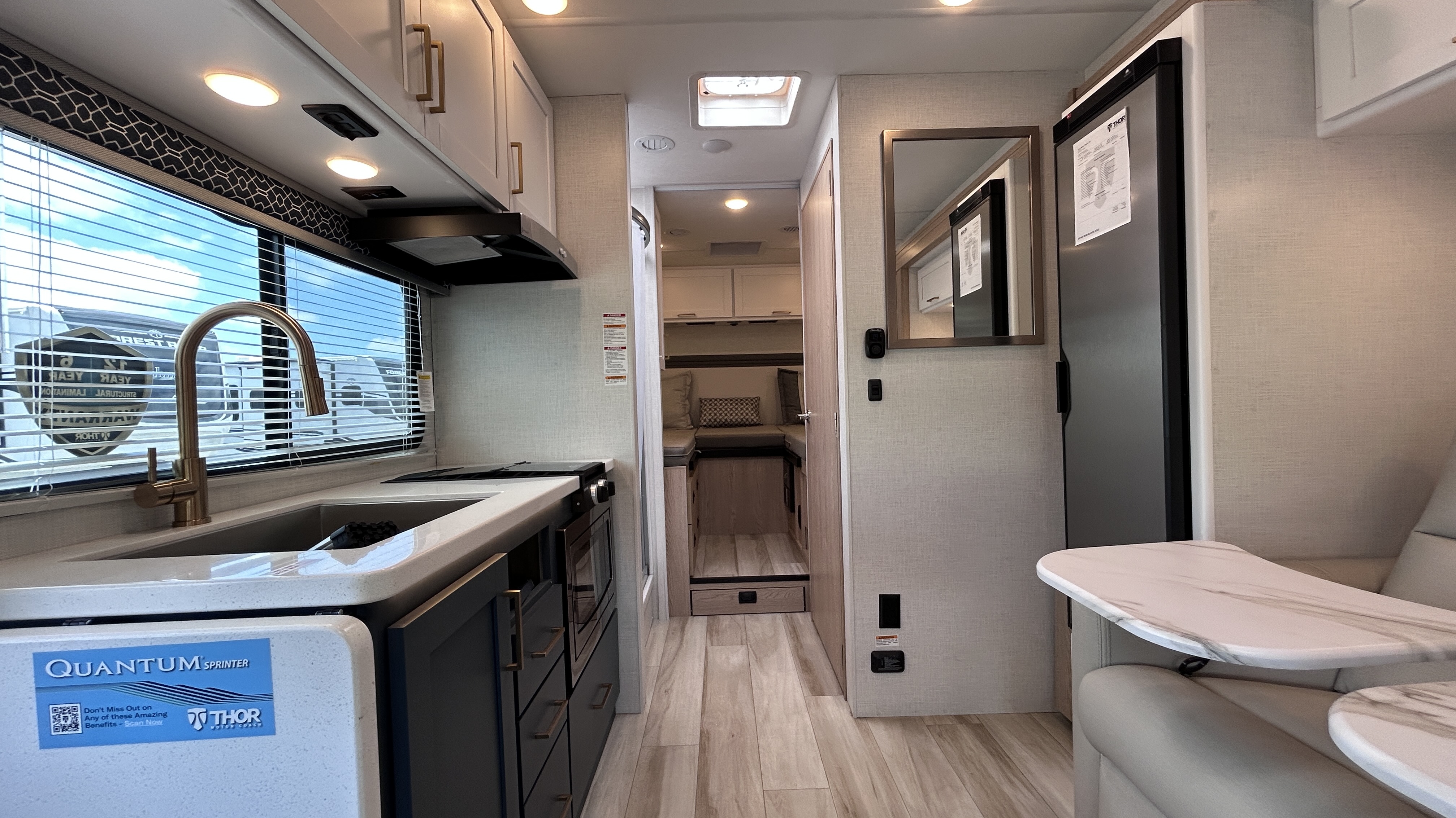 2026 Thor Motor Coach Quantum Sprinter GL24 - Image 12