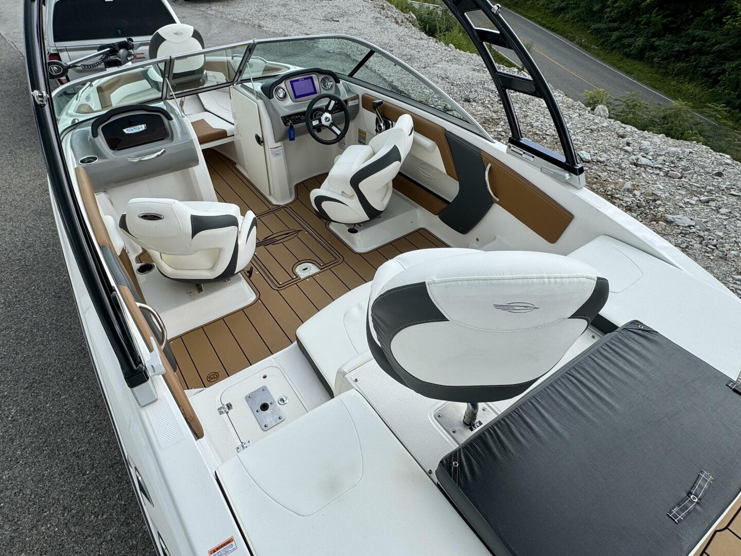 2023 Chaparral 21 SSi Ski & Fish Base - Image 22