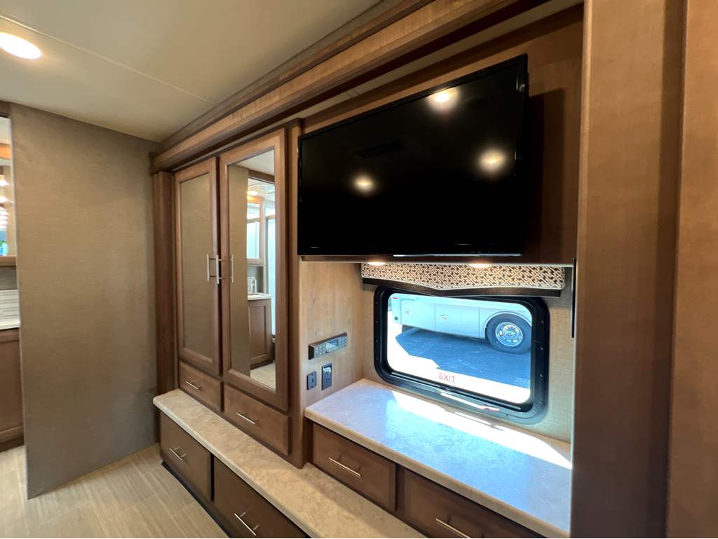 2022 THOR MOTOR COACH MAGNITUDE BT36 - Image 20