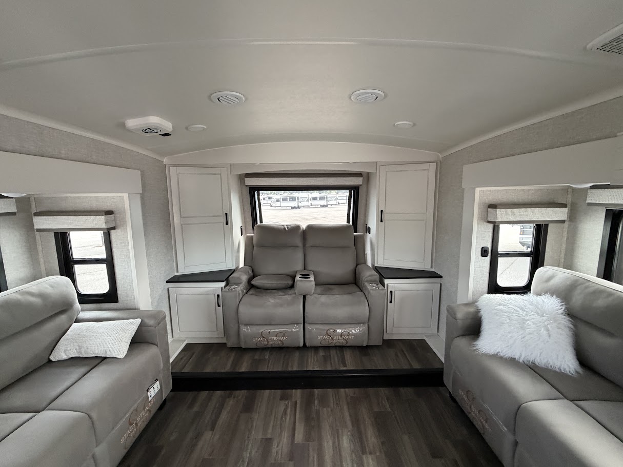 2025 JAYCO NORTH POINT 382FLRB - Image 9