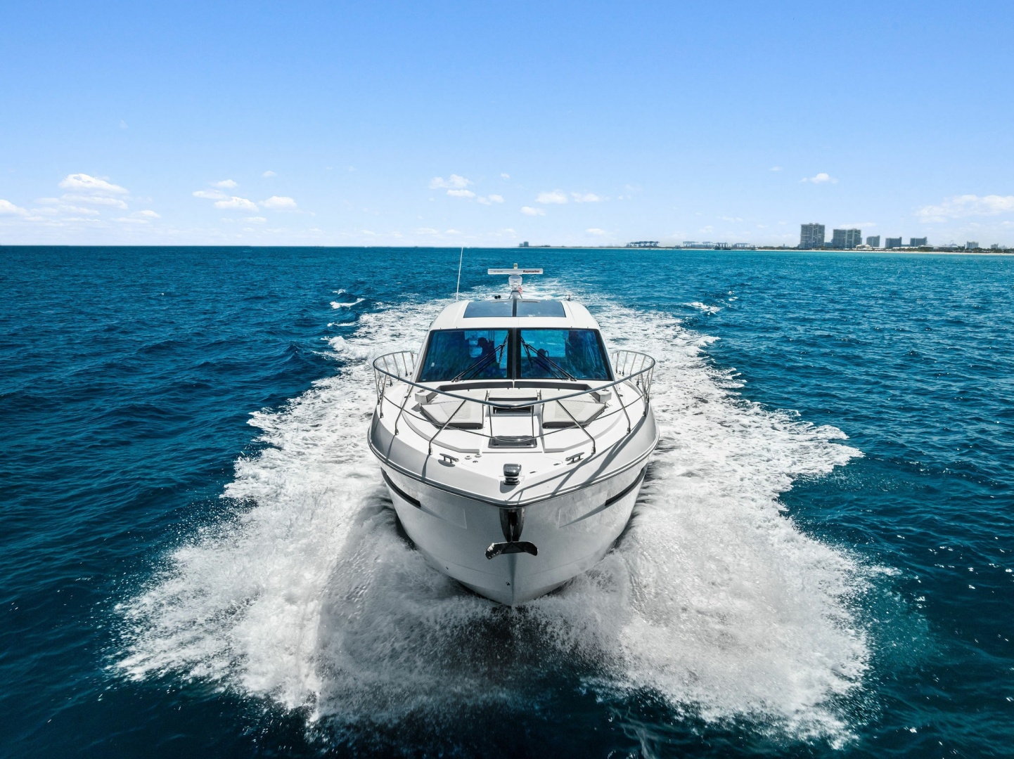 2019 Cruisers Yachts 54 Cantius - Image 13