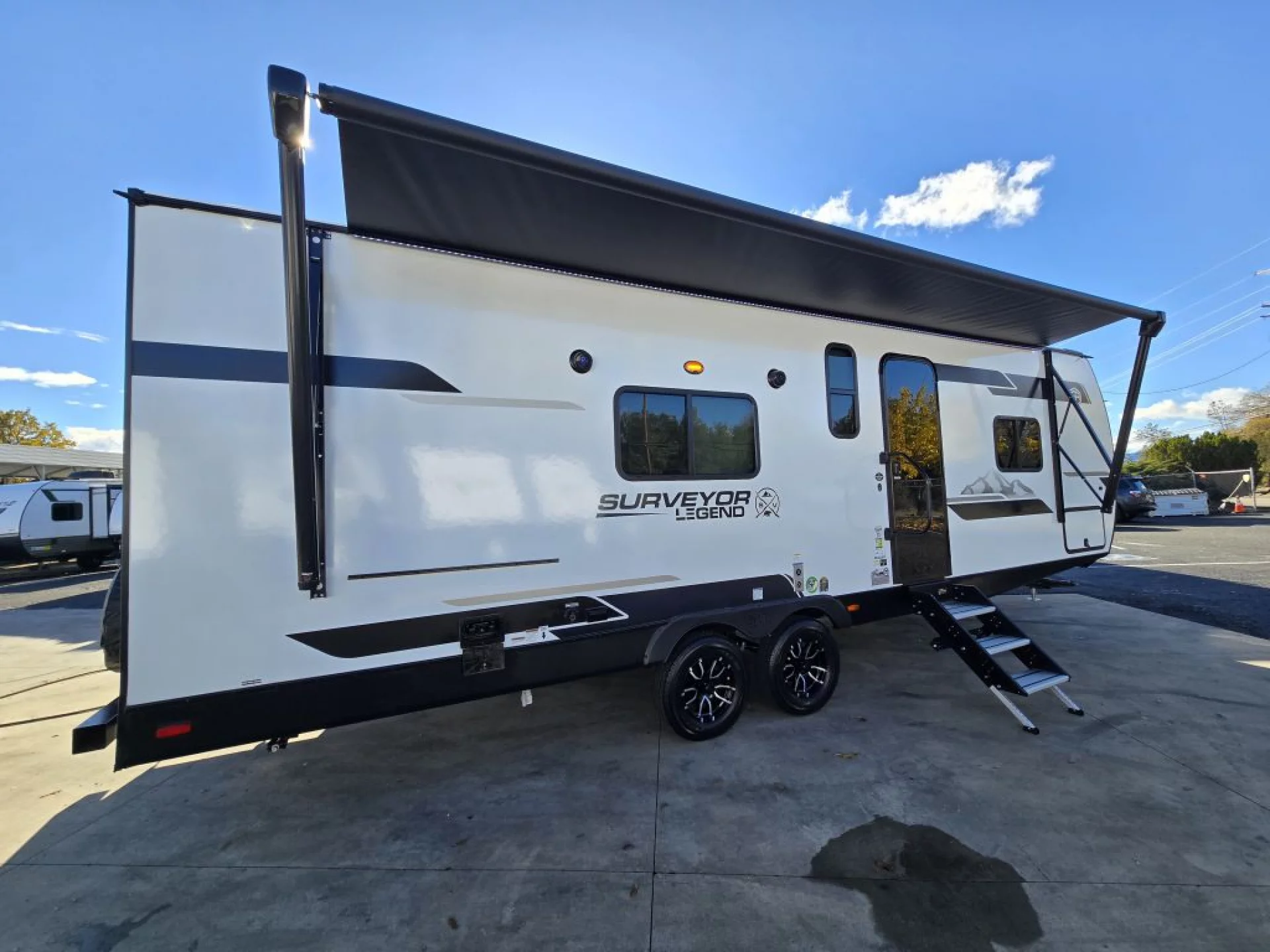 2025 FOREST RIVER SURVEYOR LEGEND 265RBLE - Image 6