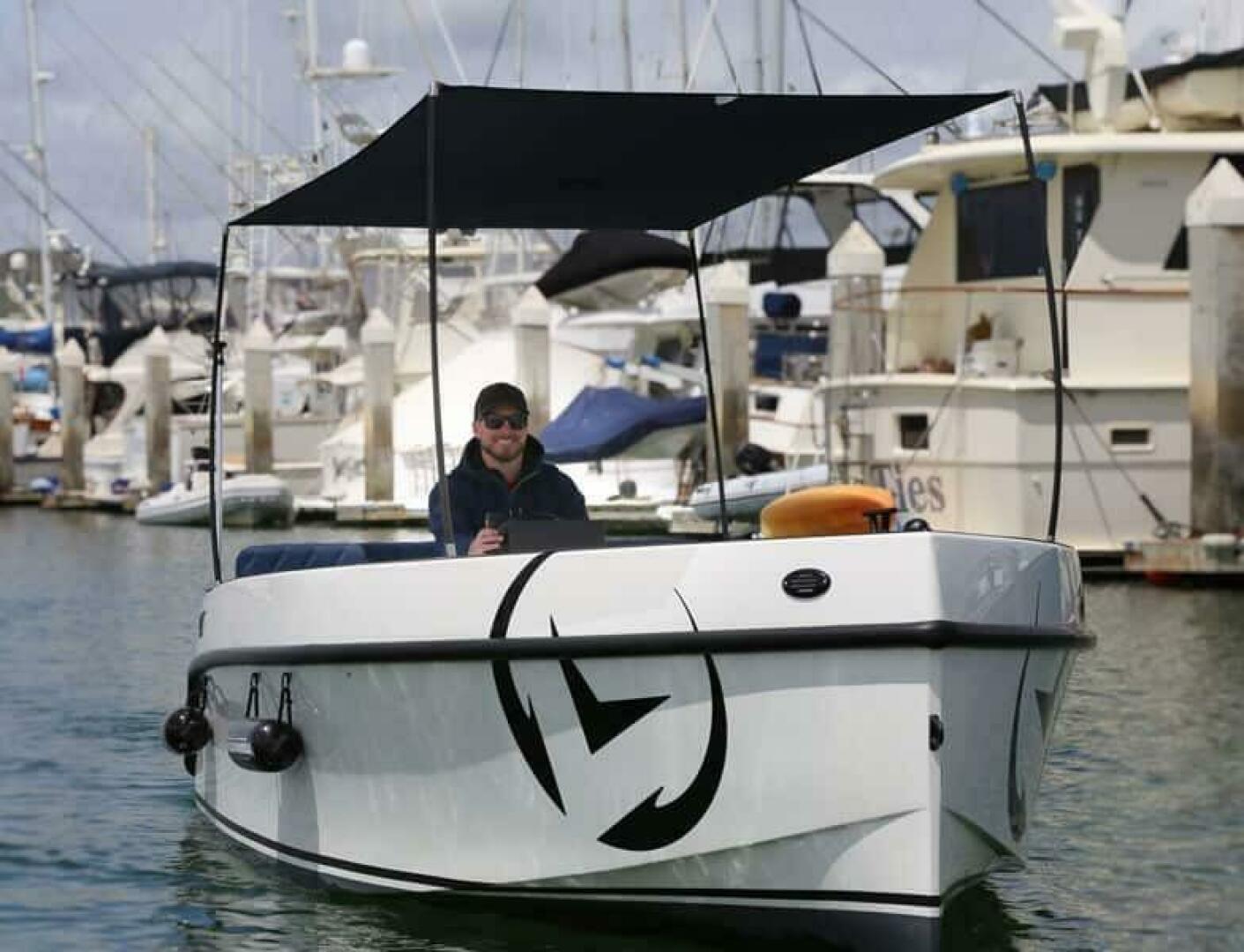 2024 Vision WX Tritoon - Image 99