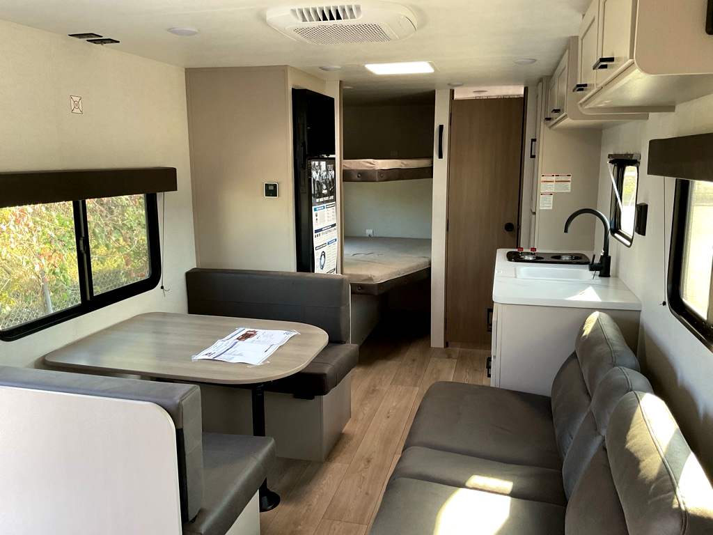2027 JAYCO Jay Flight 250BH - Image 6