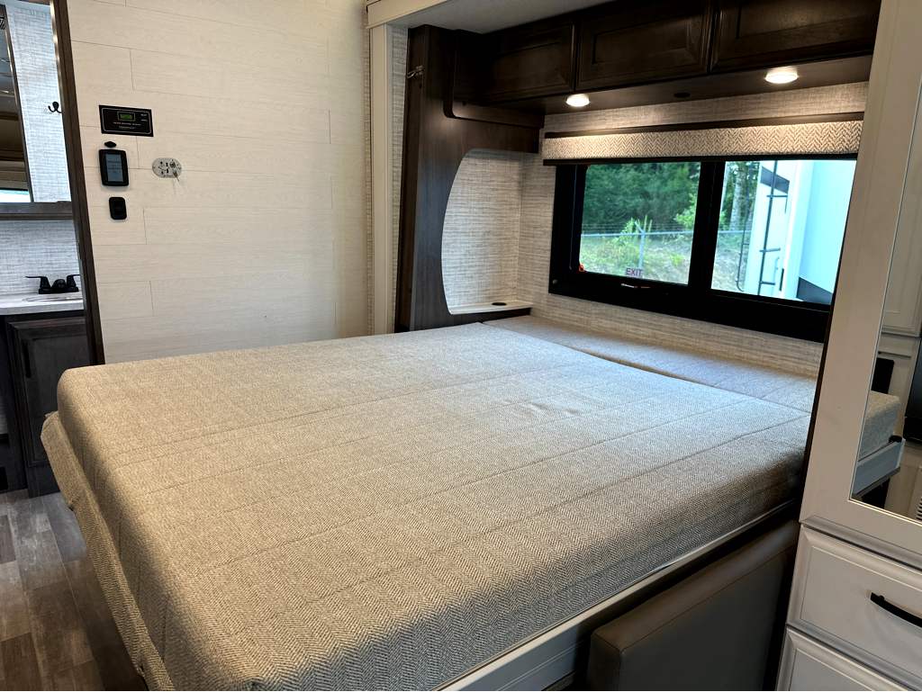 2025 JAYCO REDHAWK 26M - Image 18