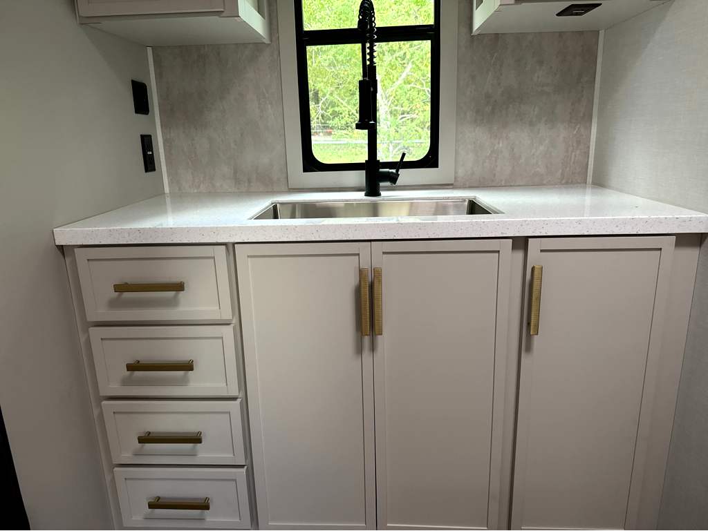 2027 VENTURE RV STRATUS 231VRK - Image 20