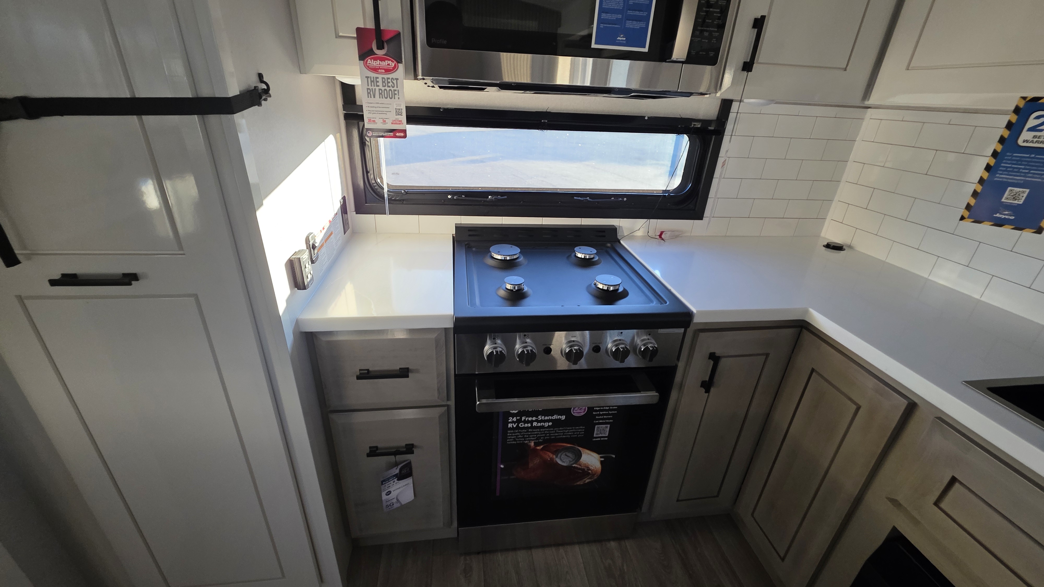 2027 JAYCO PINNACLE 38FBRK - Image 12