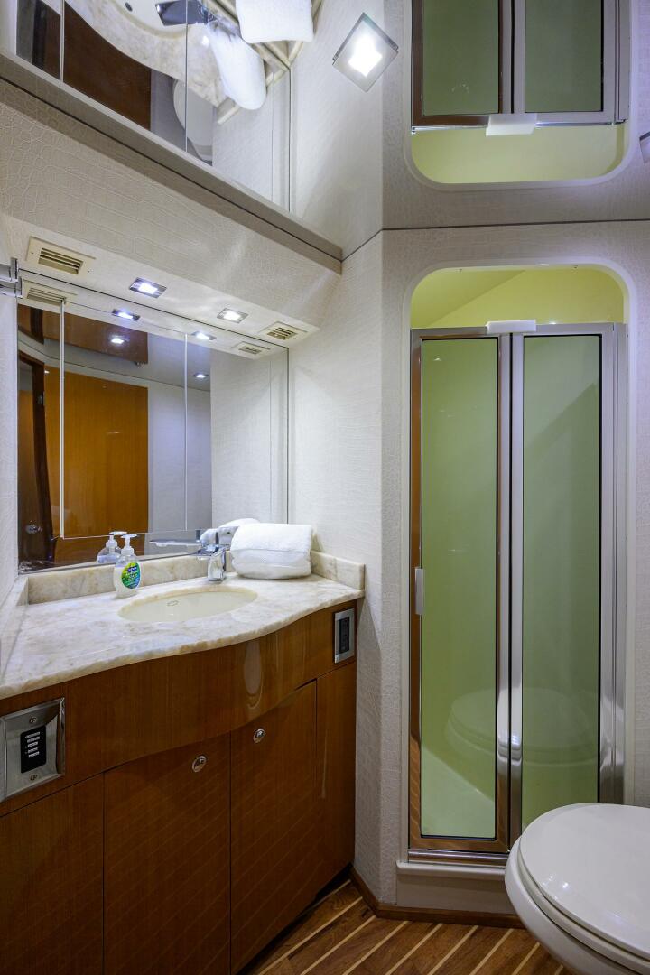 2004 Viking 65 Enclosed Bridge w/Tower - Image 45