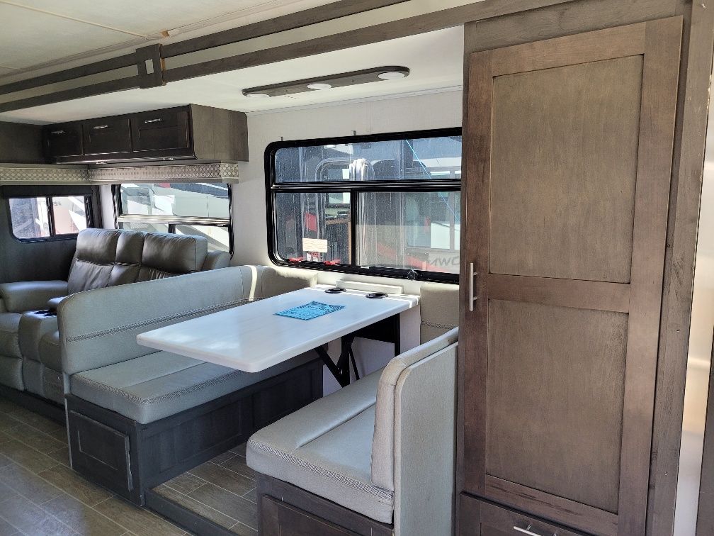 2023 Forest River Georgetown 5 Series GT5 34M5 - Image 9