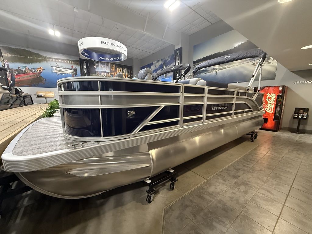 2026 Bennington 22SF TriToon Pontoon - Image 1