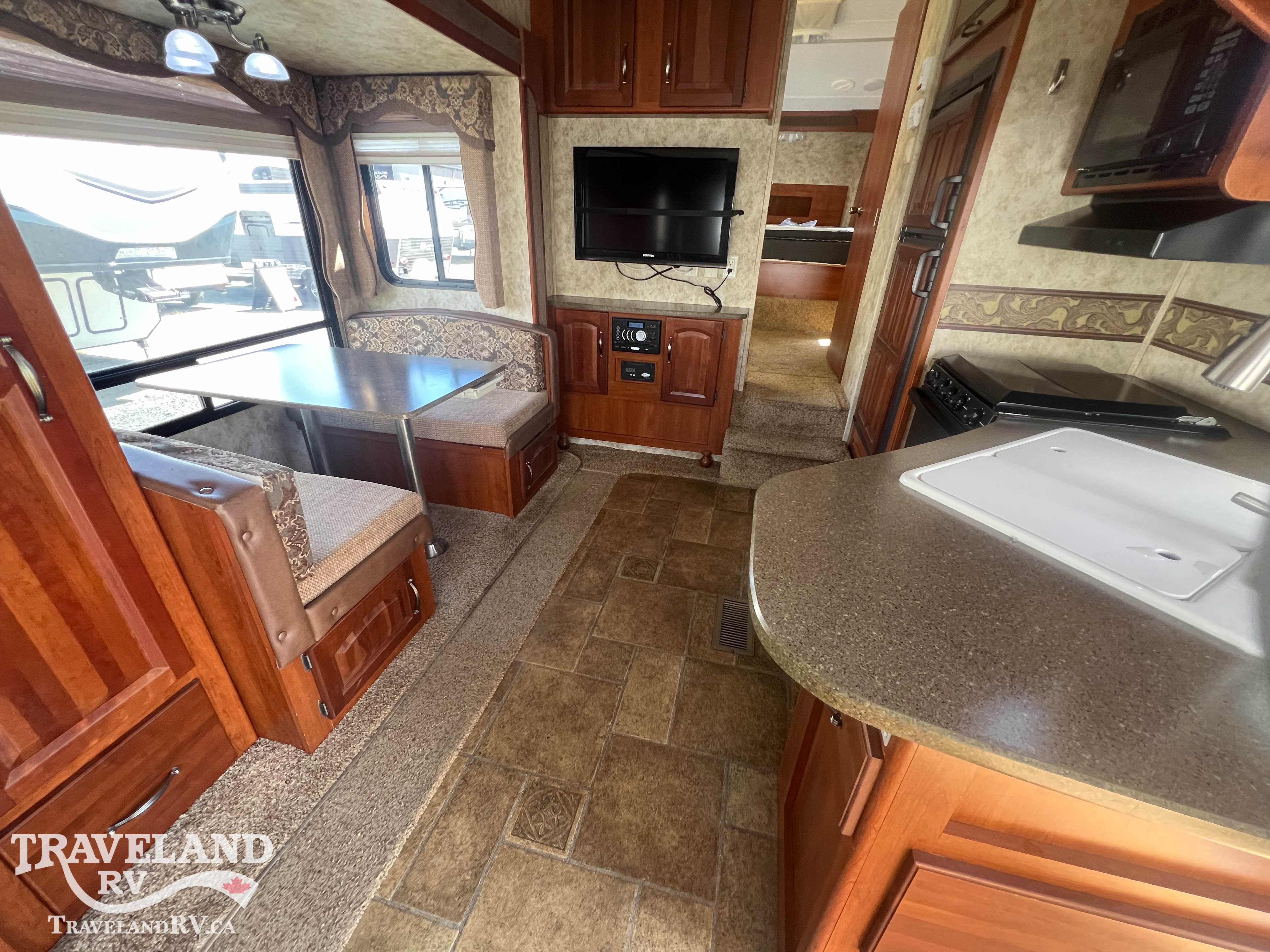 2012 Keystone Cougar 244RLSWE - Image 3