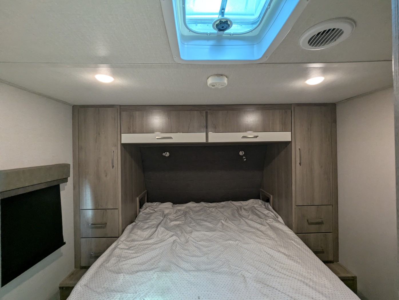 2023 Grand Design Imagine XLS 23LDE - Image 27