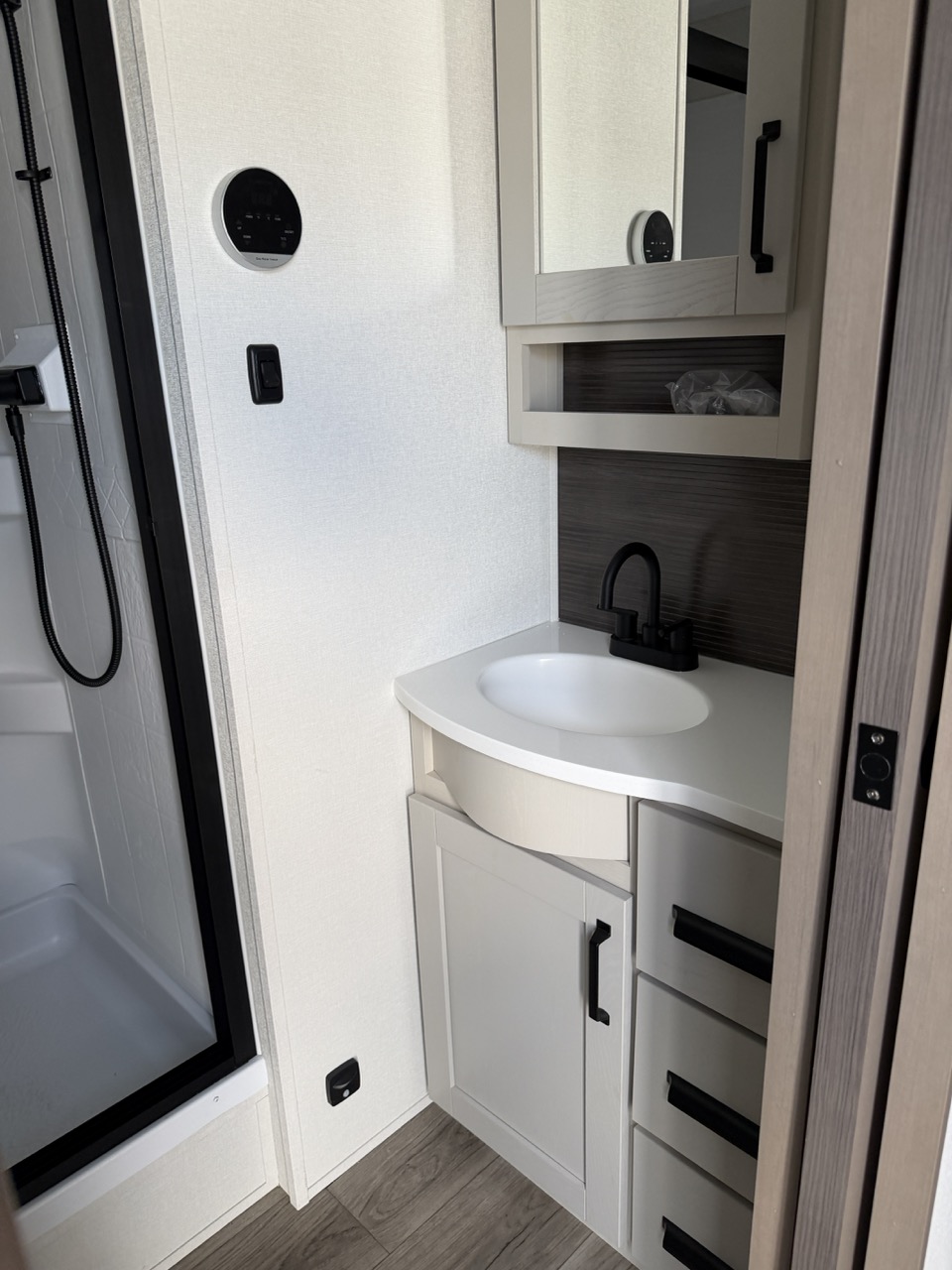 2026 Grand Design Reflection Travel Trailer 317RSTS - Image 19