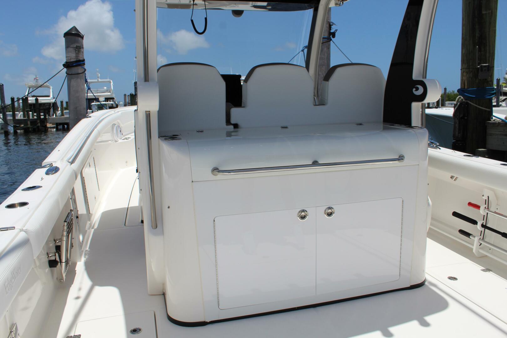2016 Edgewater 370 - Image 6