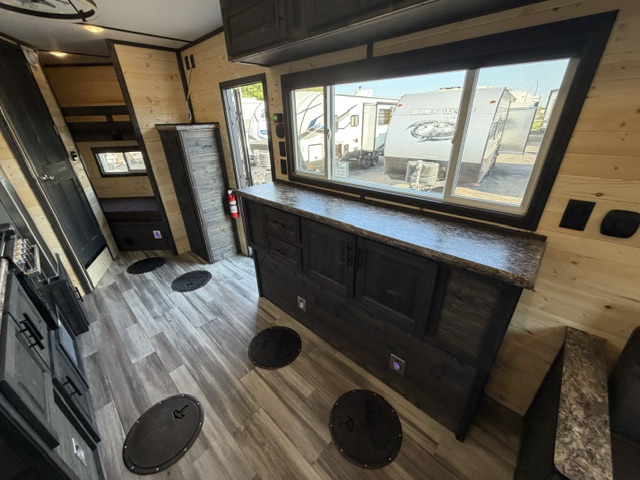 2027 ICE CASTLE RV EXTREME III 8X21 - Image 20