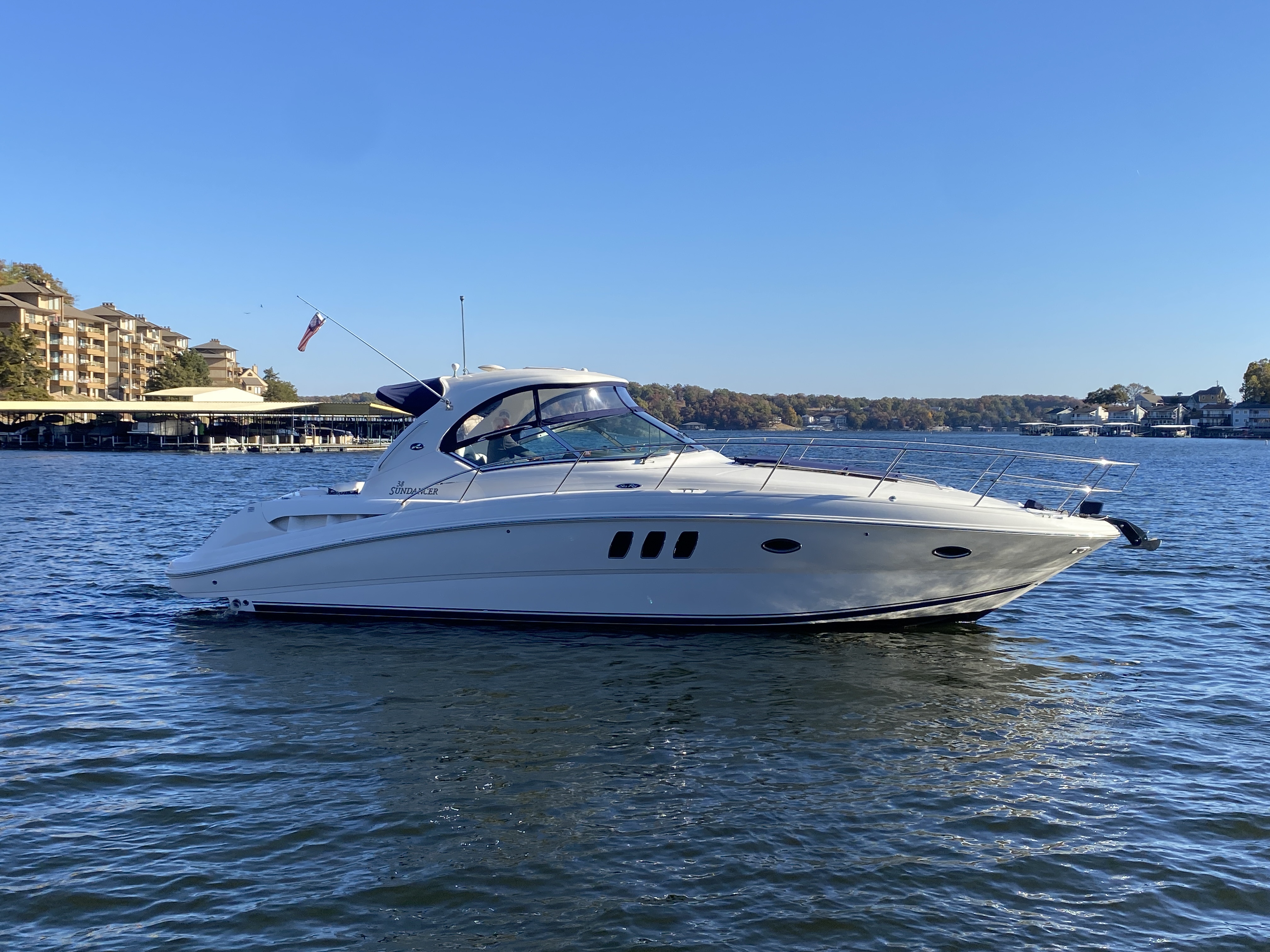2006 Sea Ray 38 Sundancer - Image 6