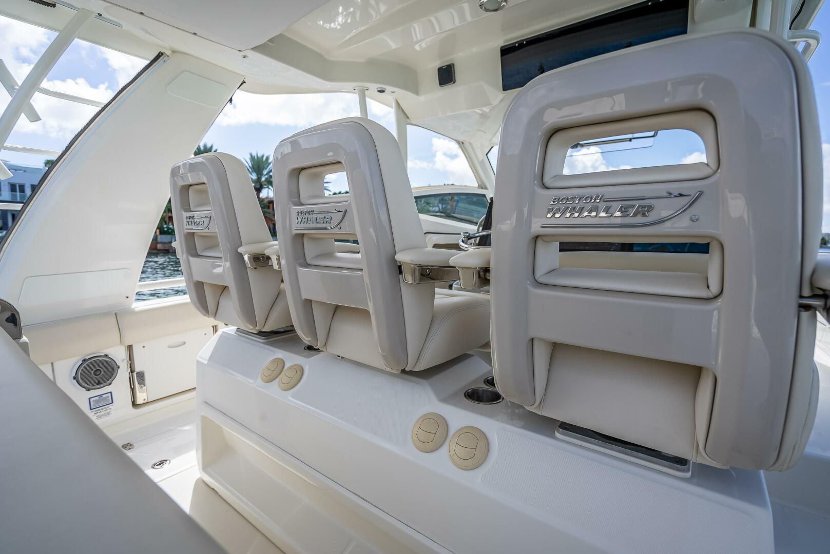 2016 Boston Whaler - Image 114