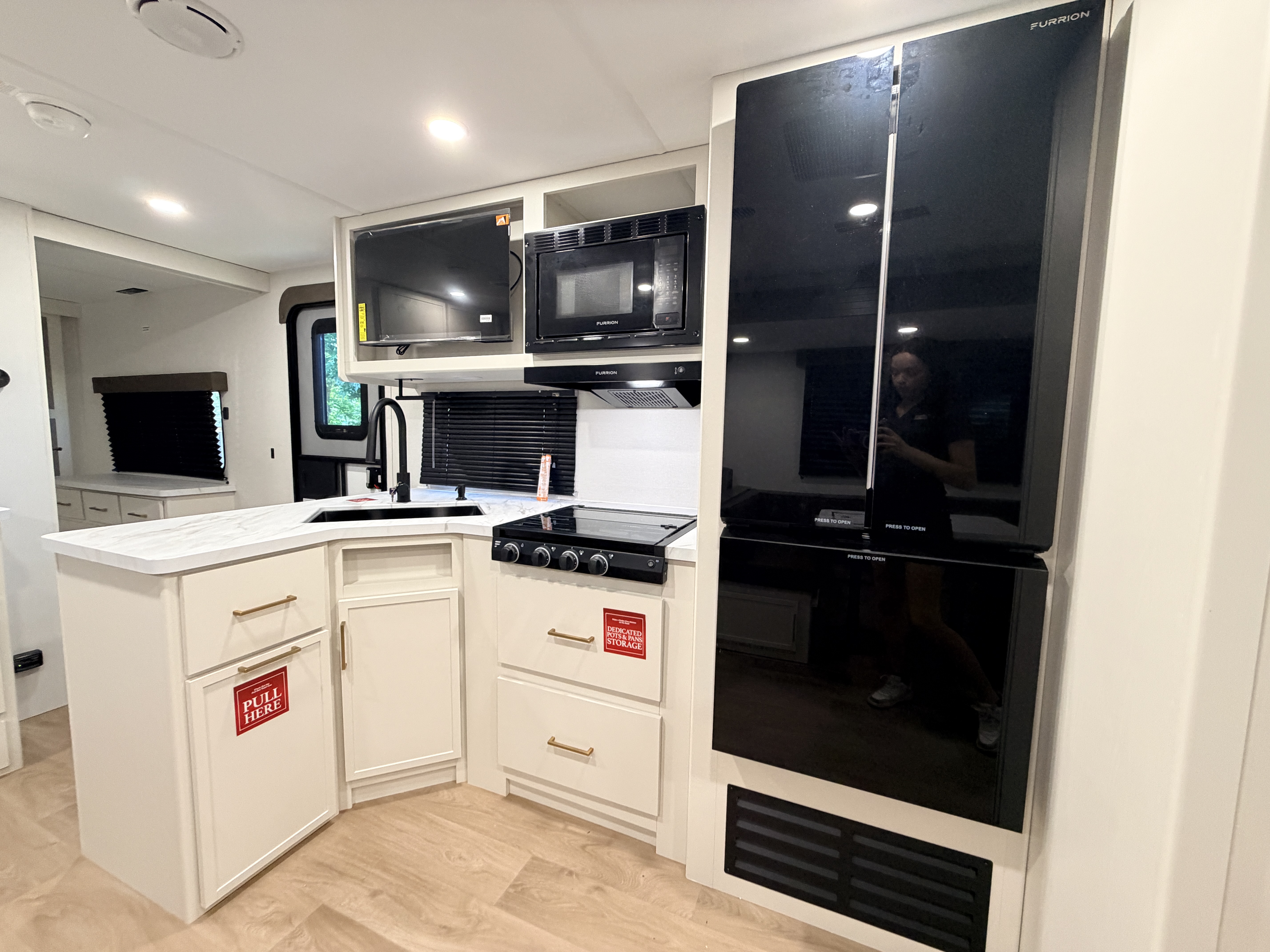 2027 Grand Design Transcend 335BHT - Image 10