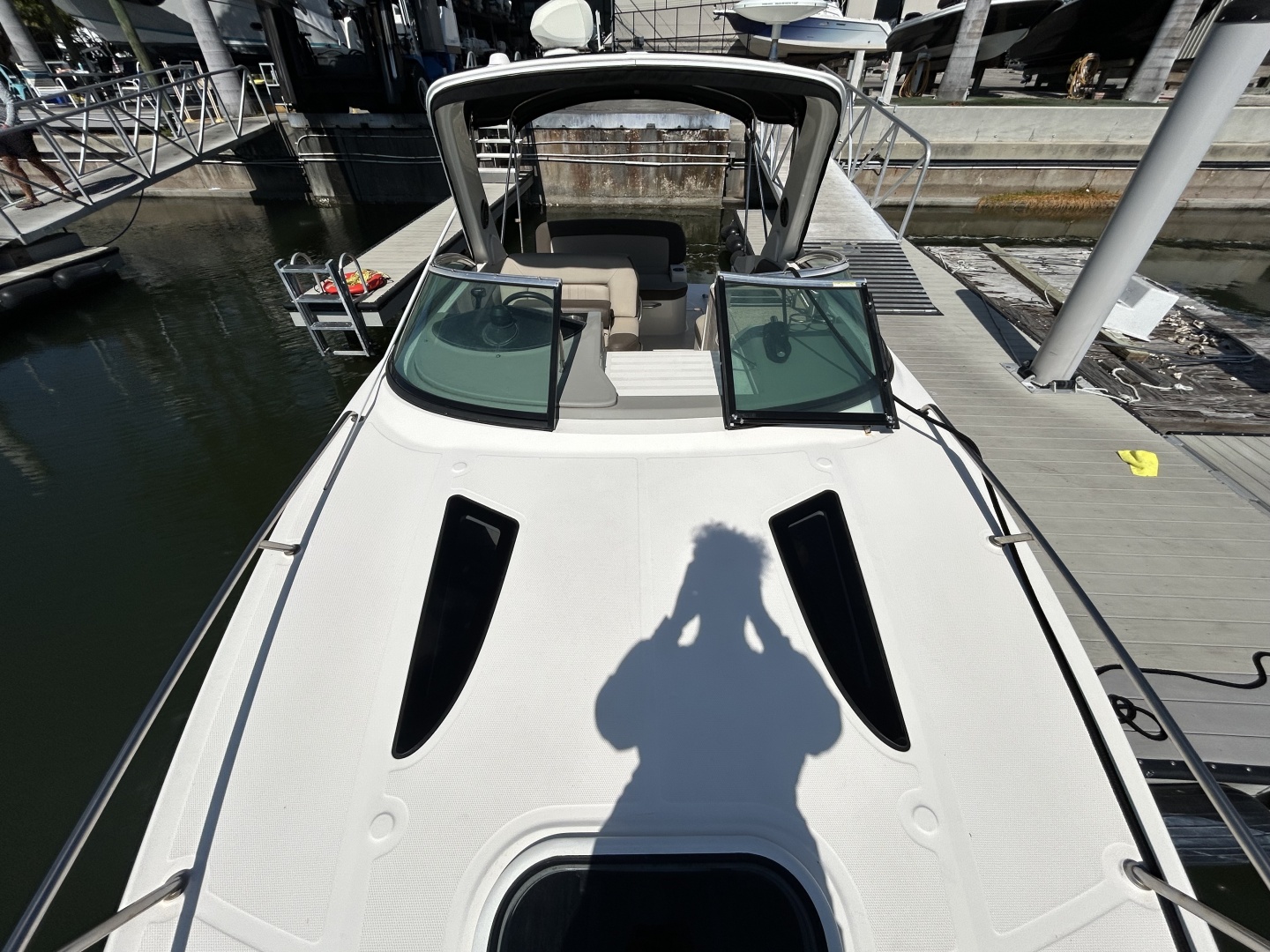 2014 Sea Ray - Image 33