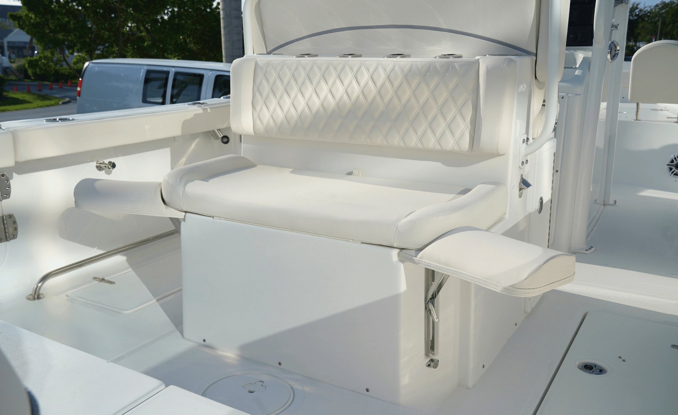 2027 SEA HUNT ULTRA 275SE - Image 11