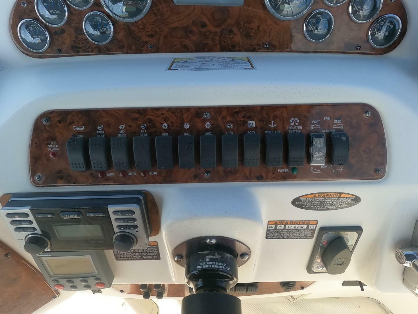2003 Meridian 34 Convertible - Image 18
