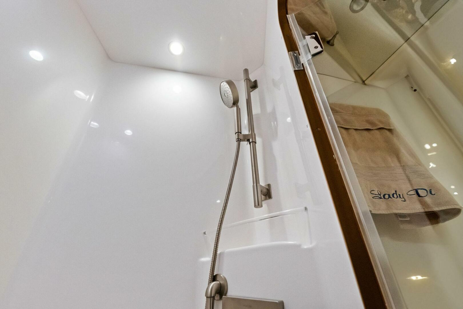 2012 Viking 82 Convertible - Image 38