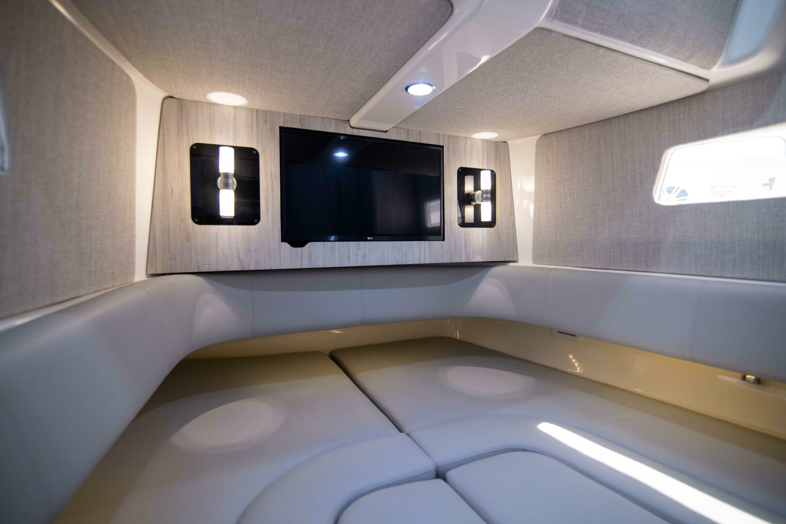 2021 Regulator 41 Center Console - Image 20