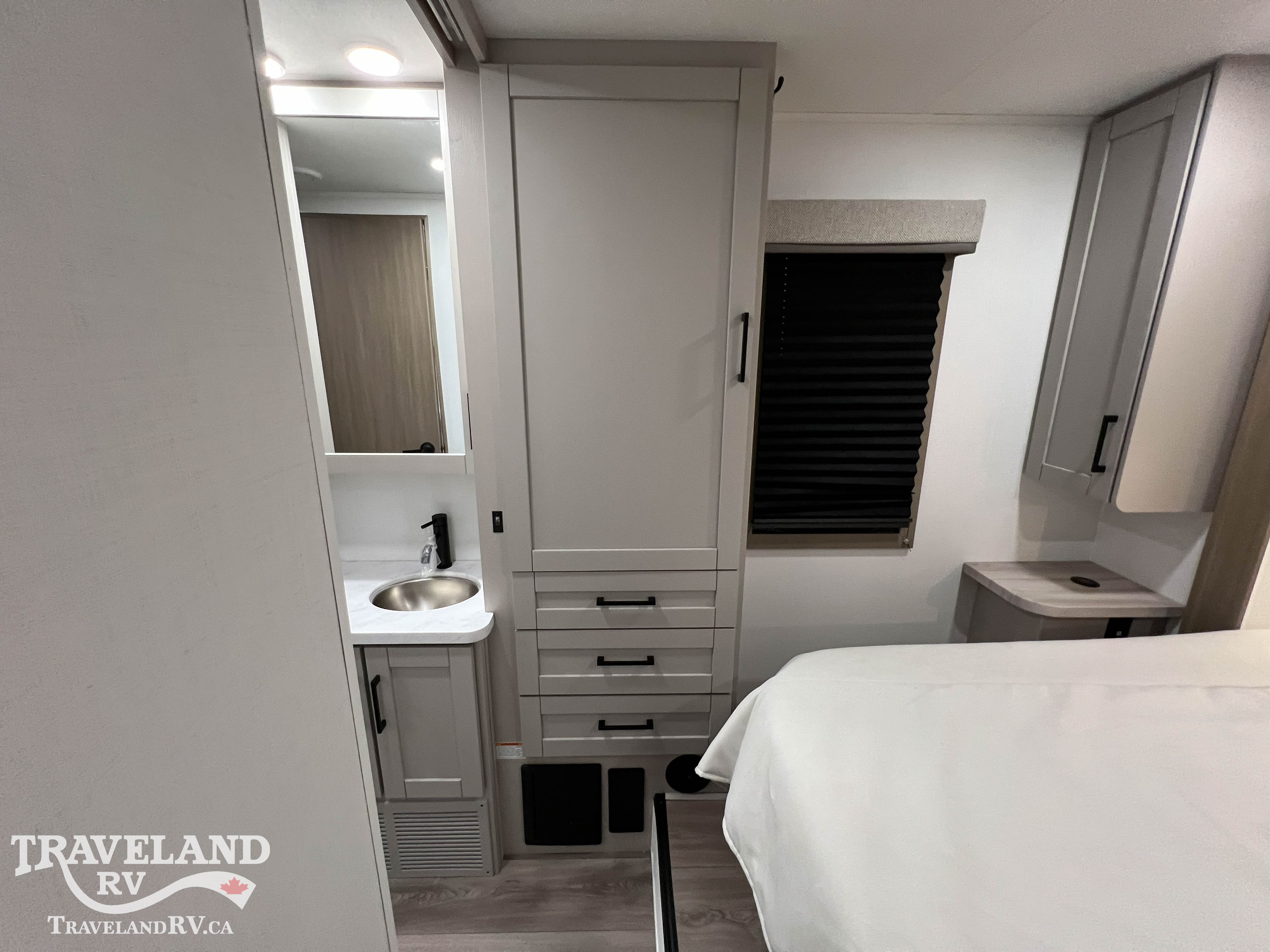 2027 Entegra Coach ODYSSEY 30Z - Image 45
