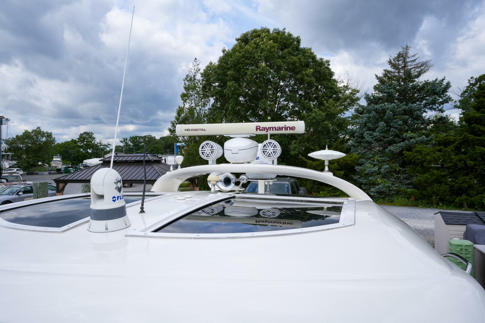 2010 Sea Ray 500 Sundancer - Image 33