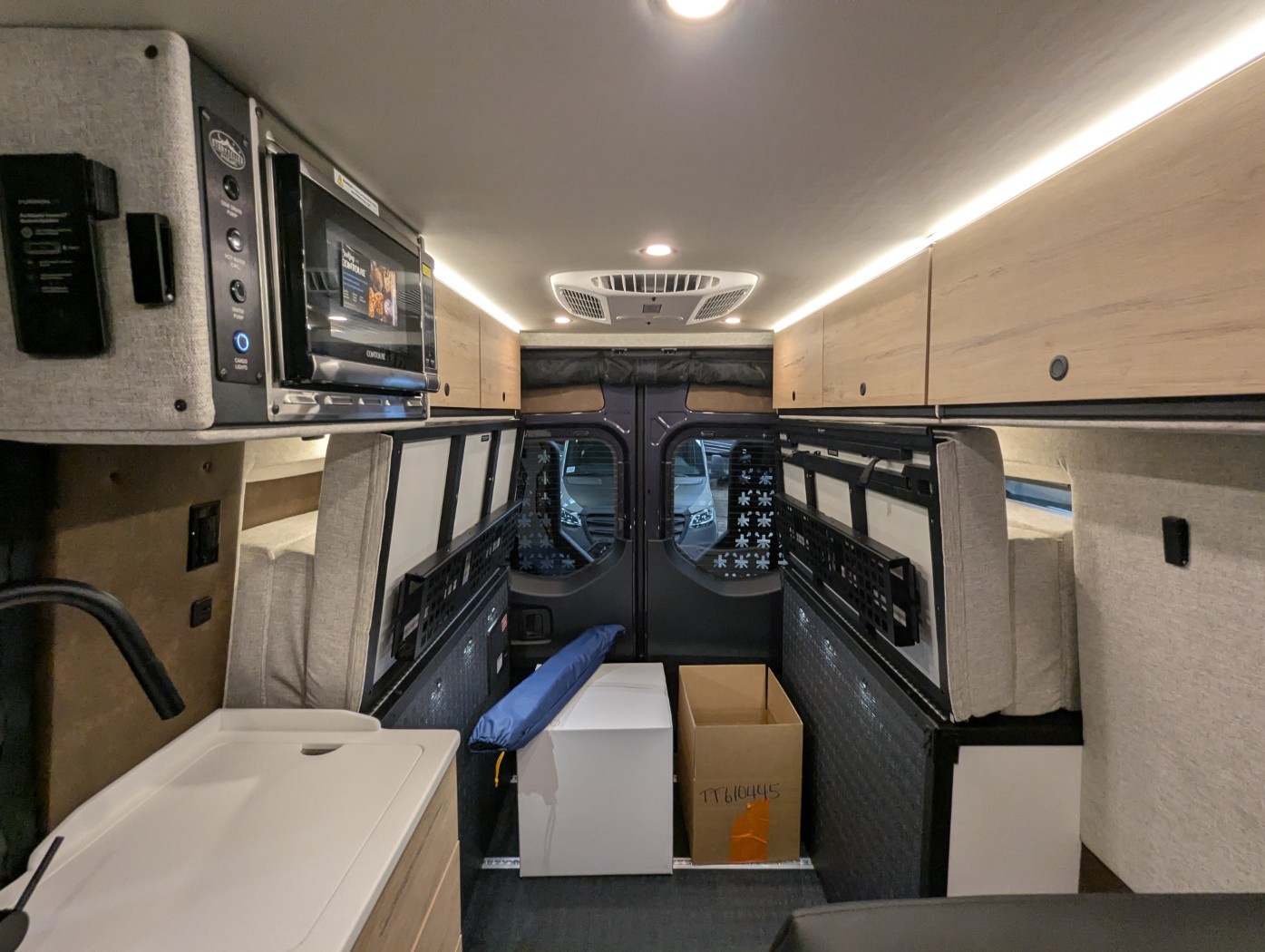 2027 Storyteller Overland Dark Mode OG - Image 22