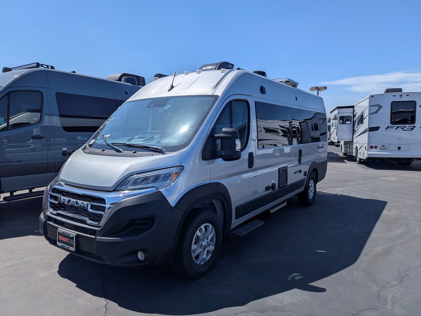 2027 Thor Motor Coach Tellaro 20U - Image 3