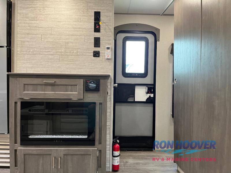 2026 COACHMEN 333DORM - Image 7