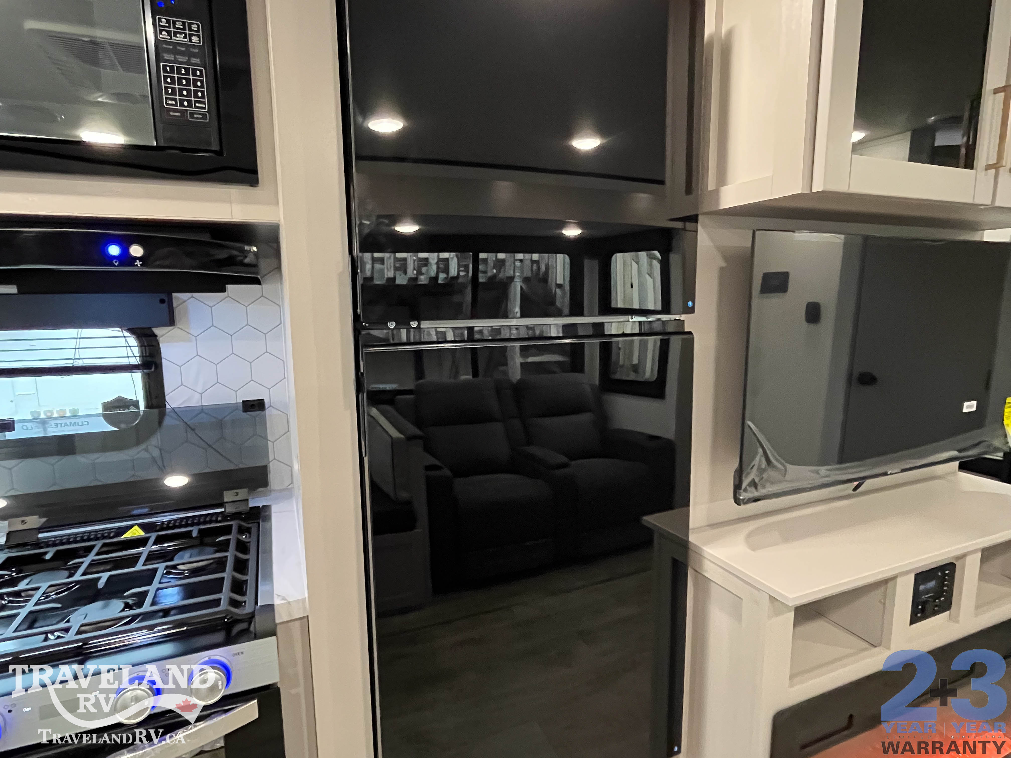 2026 Jayco Jay Feather 27BH - Image 18