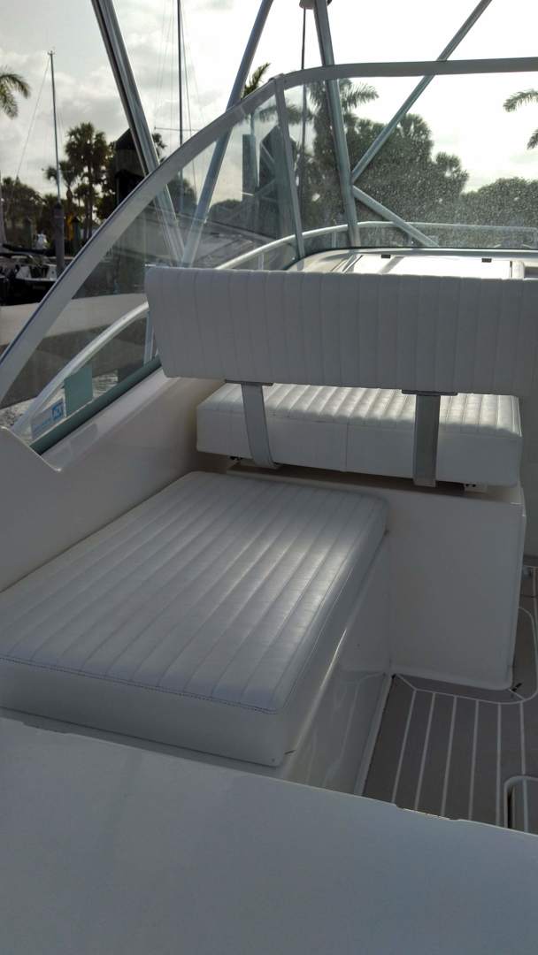 2007 Luhrs 31 Open - Image 9