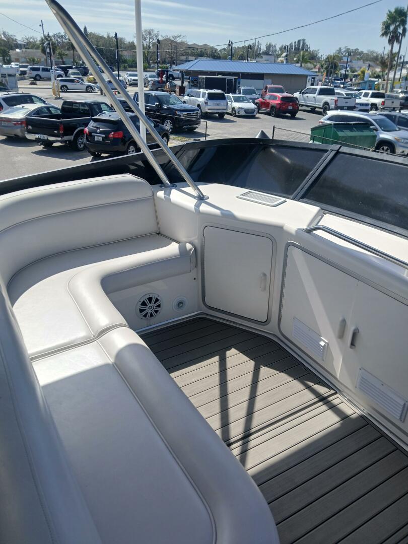 1997 Sea Ray 550 Sedan Bridge - Image 7