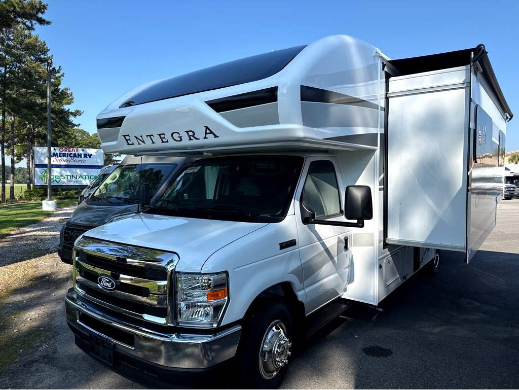 2027 ENTEGRA COACH ODYSSEY 24B - Image 2